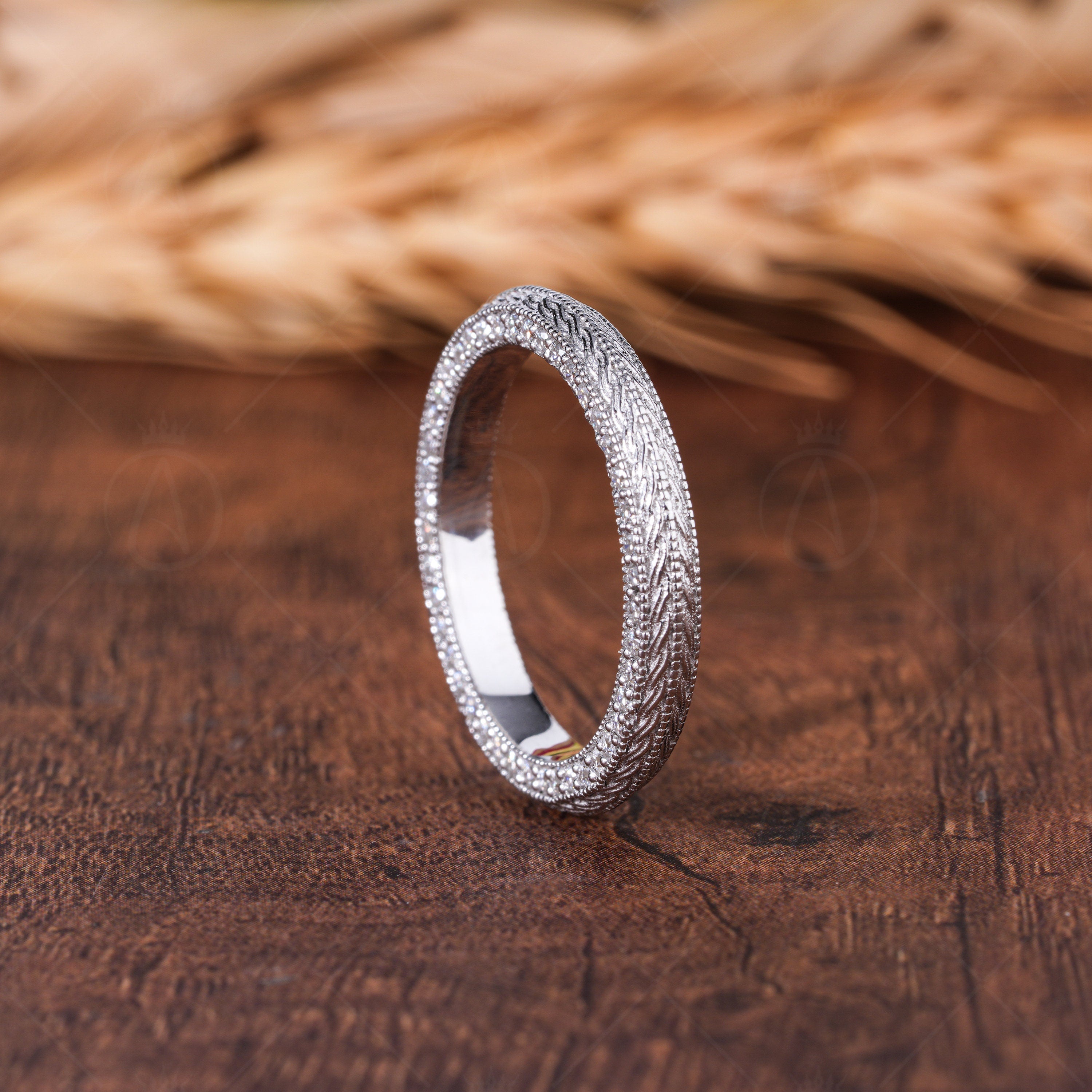 Knife Edge Filigree Womens Wedding Band Antique Vintage Carved Stackable Ring Milgrain Engraved Band Two Sided Pave Moissanite Band