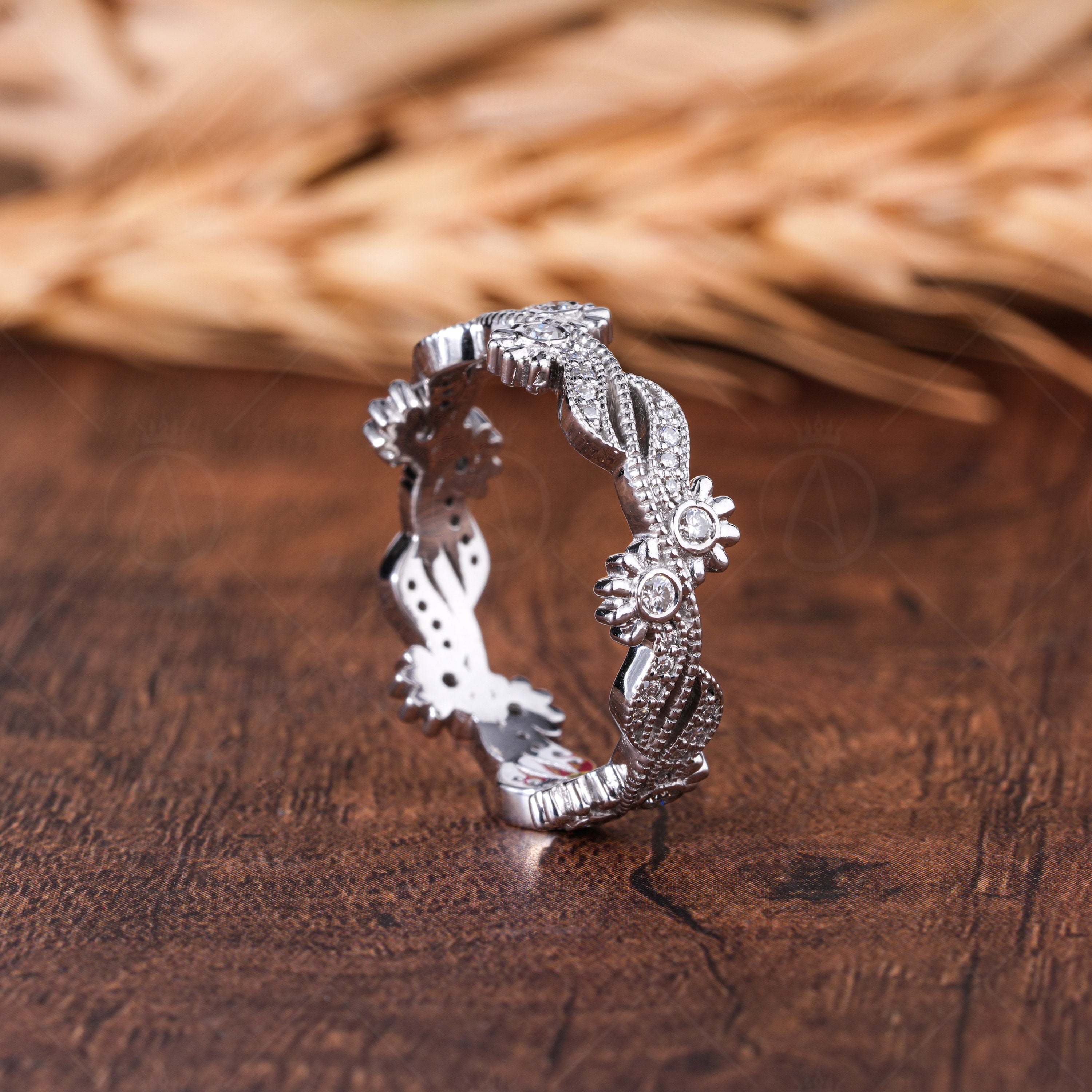 Vintage Filigree Wedding Bands Women Antique Moissanite Diamond Band Flower Anniversary Band Unique Wave Style Eternity Band