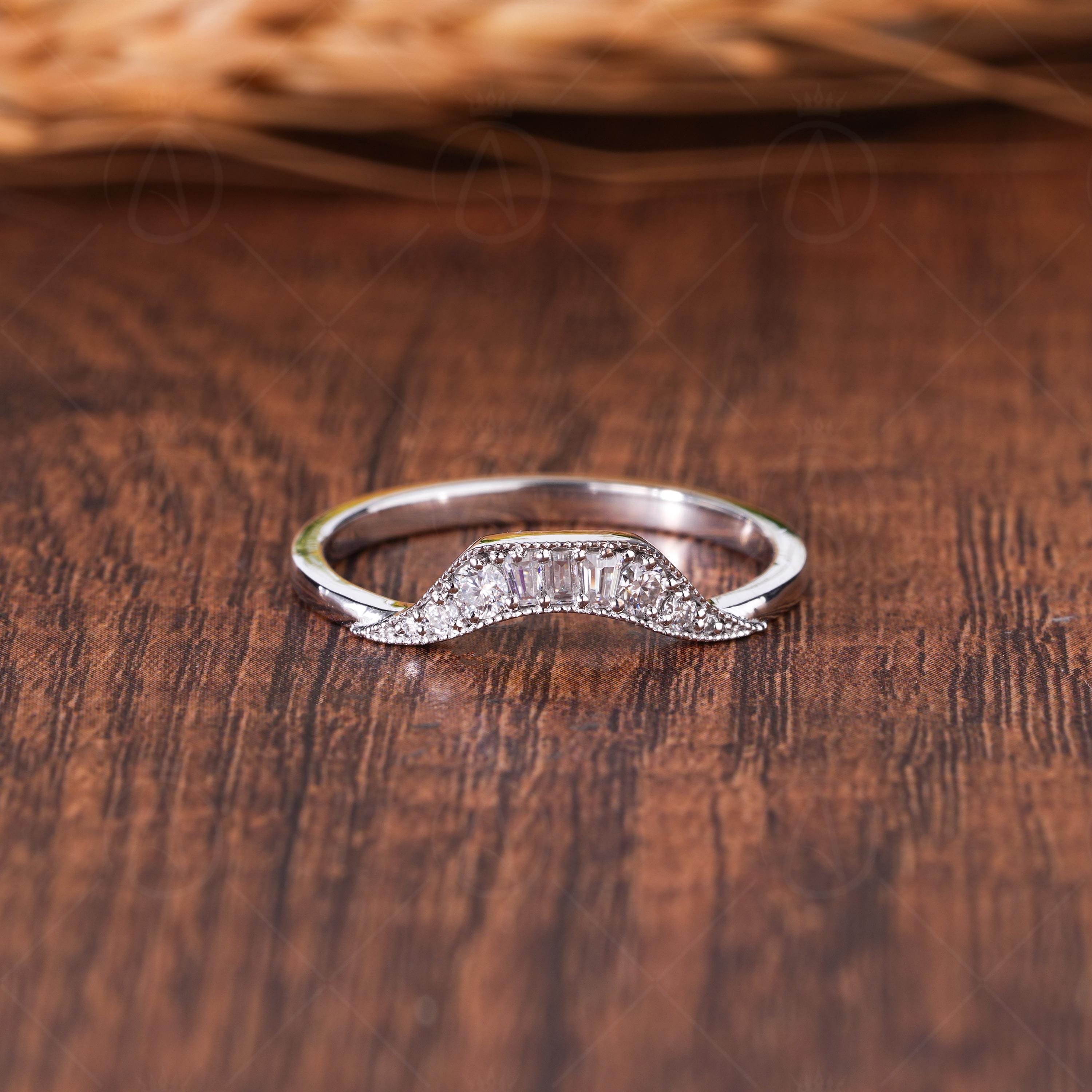 Moissanite Curved Wedding Band, Vintage Round Baguette Ring