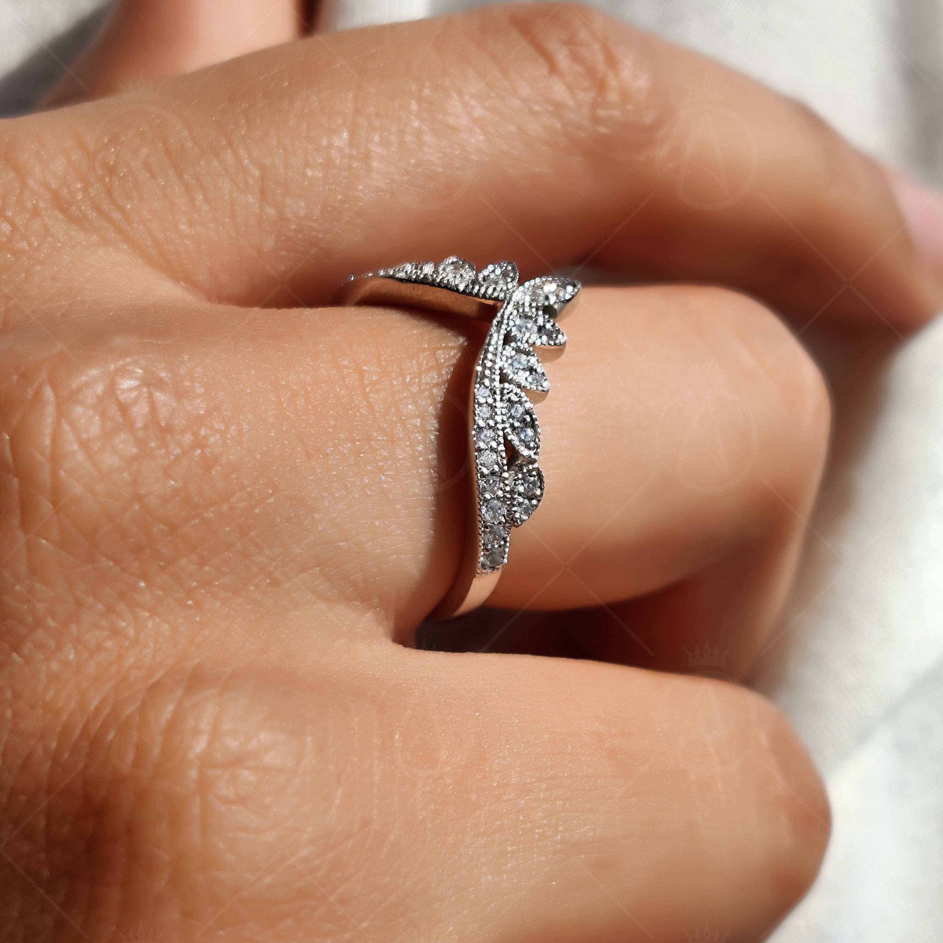 Leaf Style Nature Inspired Chevron Wedding Band