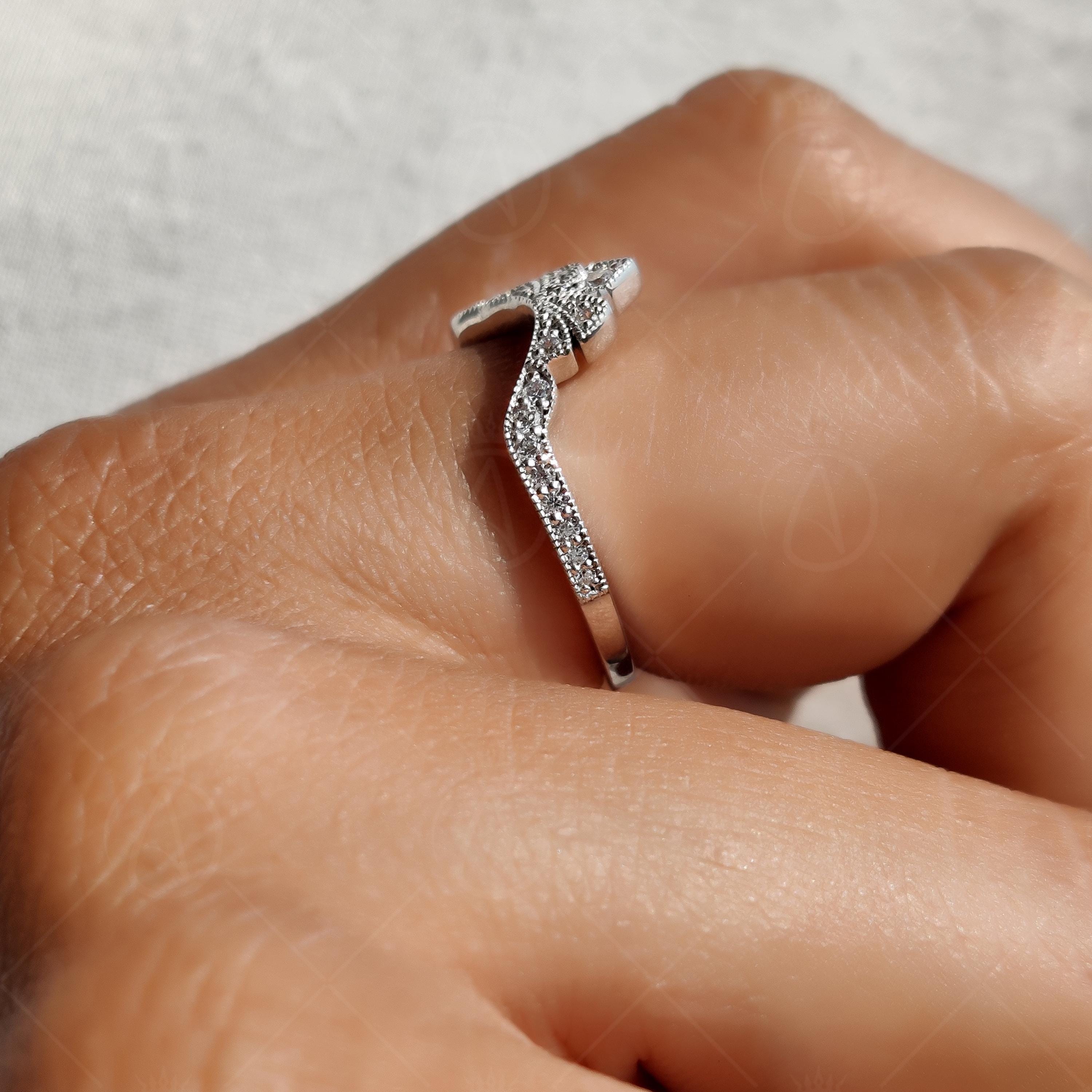 Crown Style Curved Wedding Band For Women