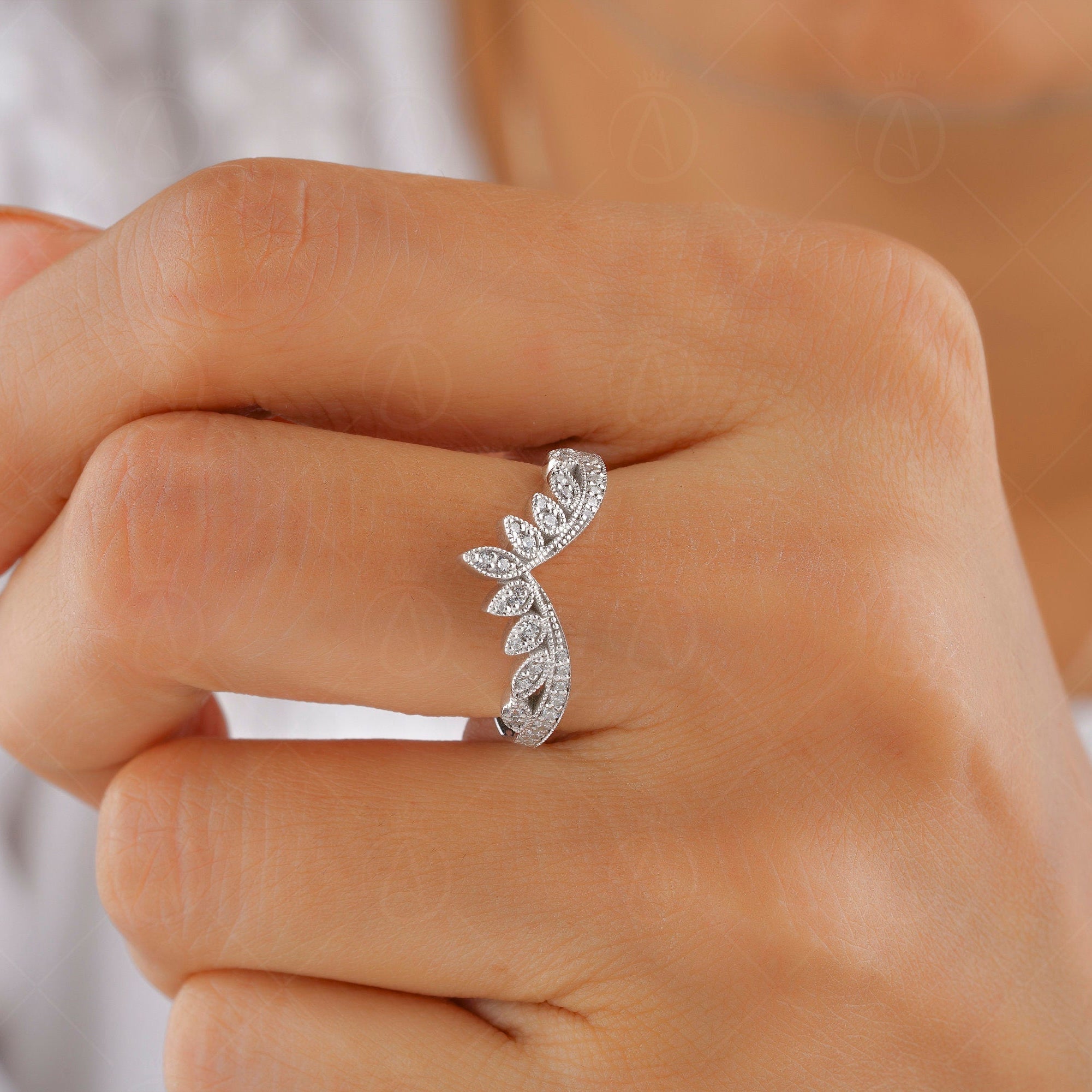 Moissanite Vintage Milgrain Band, V Shaped Wedding Band Women, Curved leaf Style Nature Inspired Band, Solid Gold Chevron Matching Band