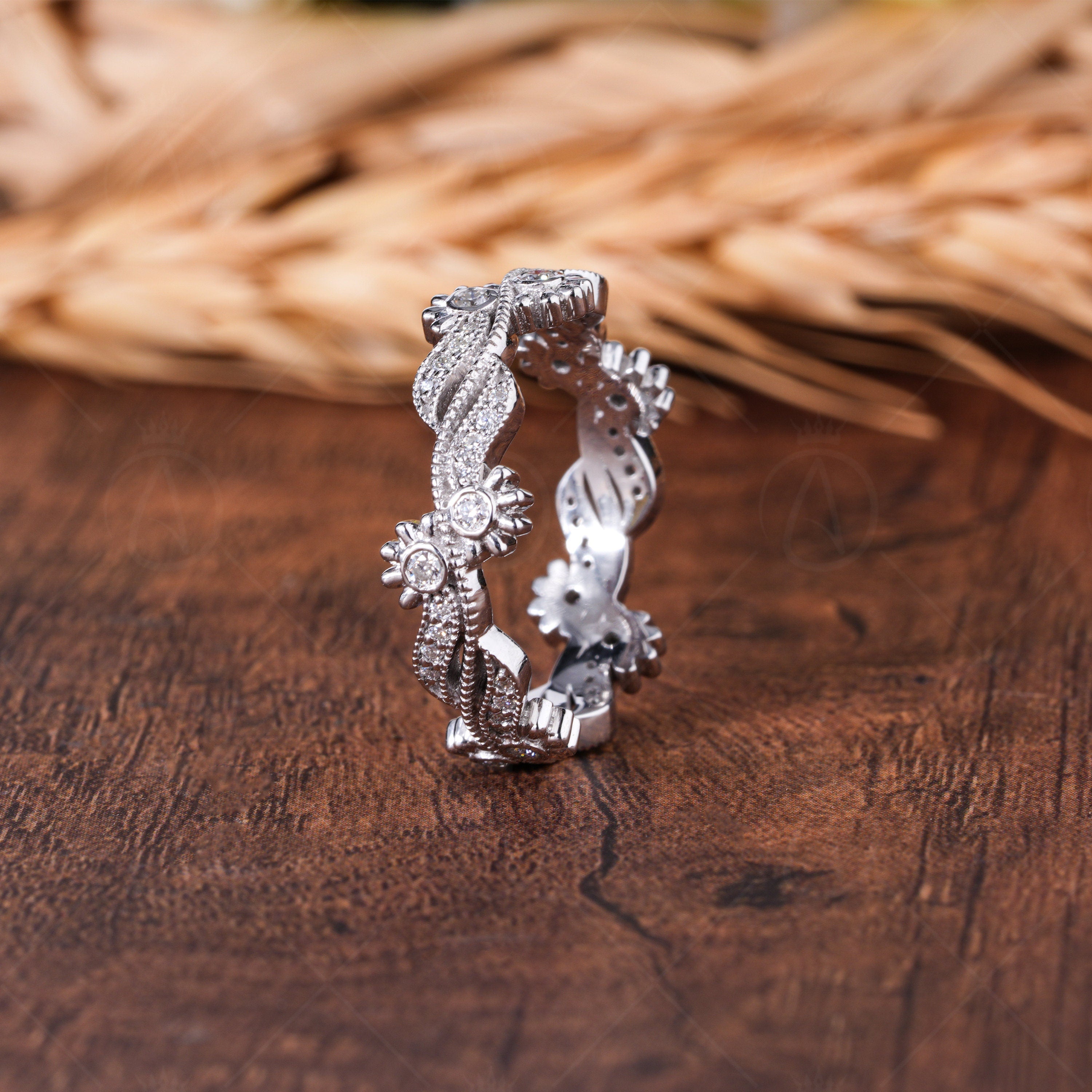 Vintage Filigree Wedding Bands Women Antique Moissanite Diamond Band Flower Anniversary Band Unique Wave Style Eternity Band