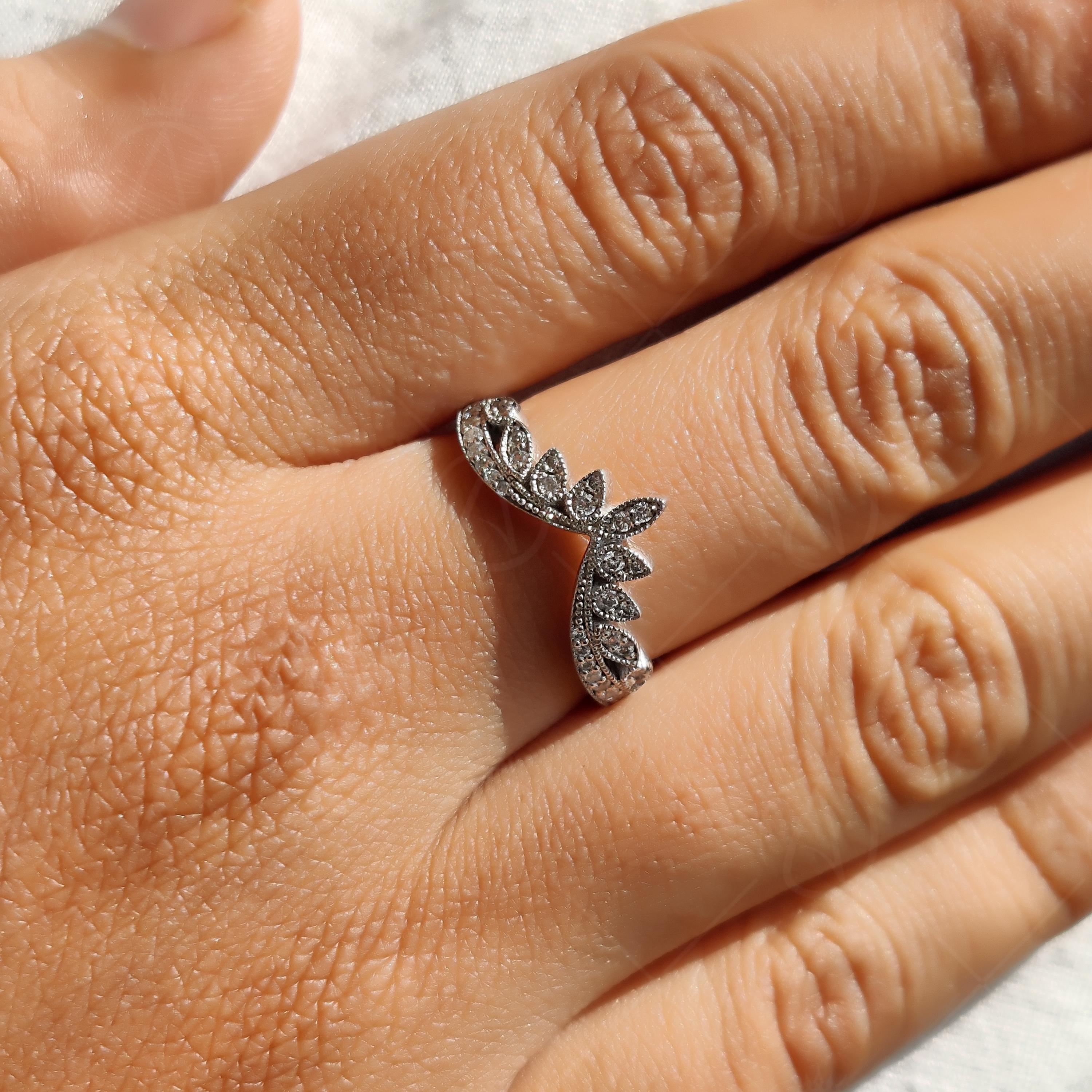 Leaf Style Nature Inspired Chevron Wedding Band