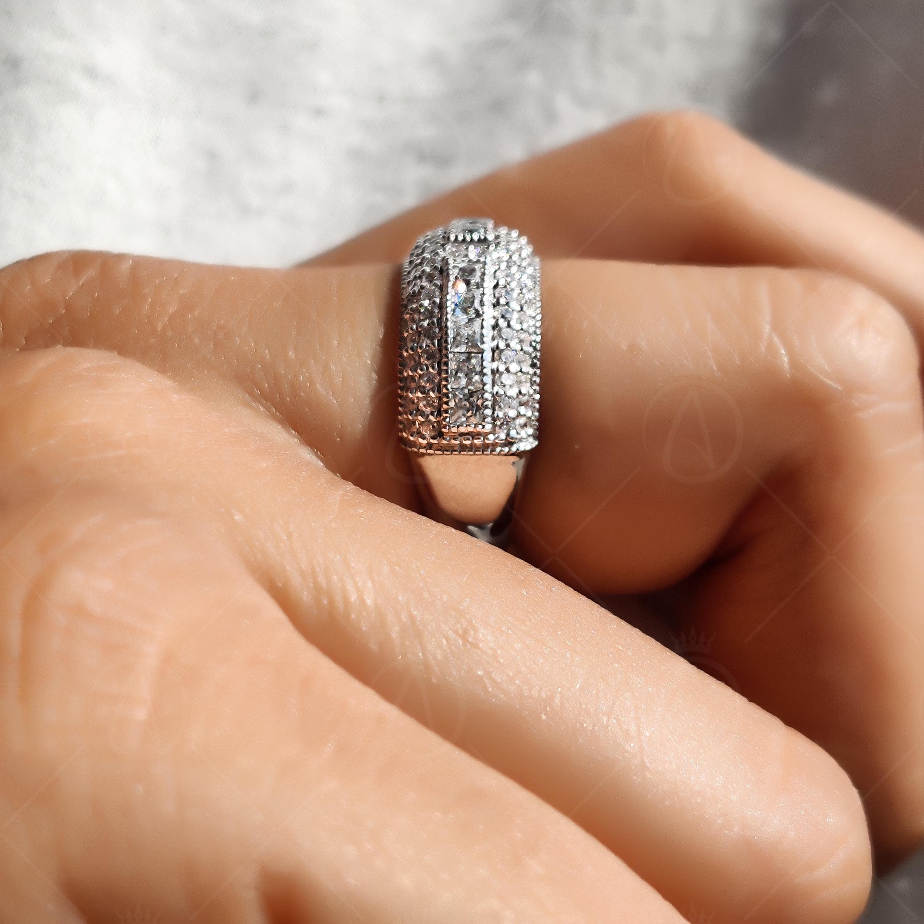 8mm Wide Vintage Wedding Band For Women